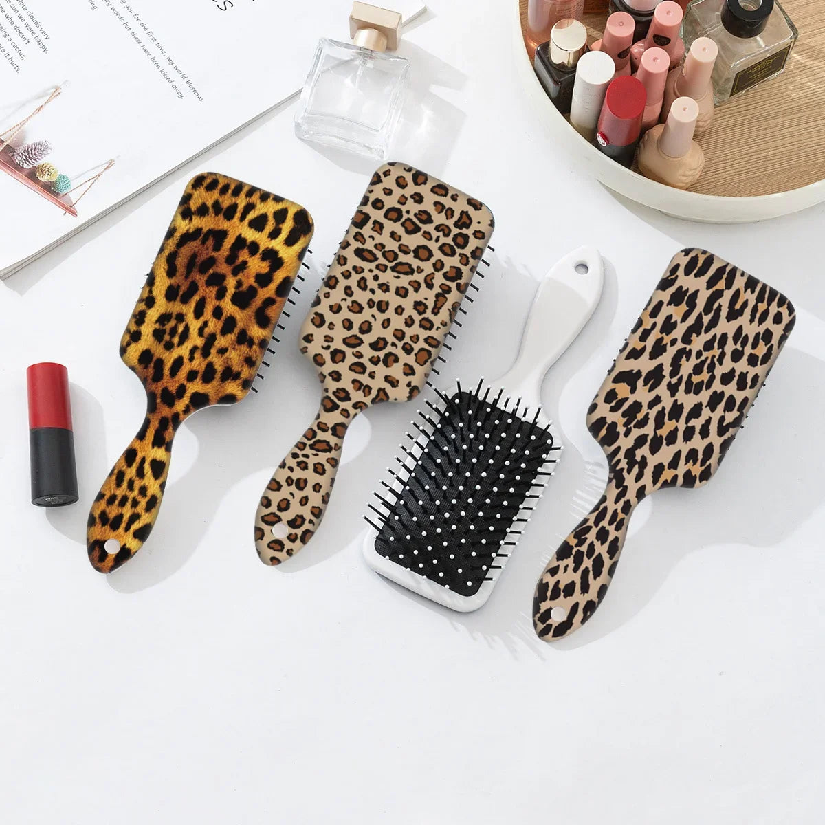 1 Piece of Leopard Print Print Comb with Air Cushion